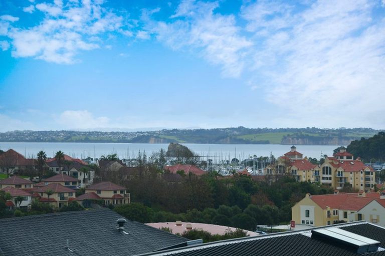 Photo of property in 33 Midshipman Court, Gulf Harbour, Whangaparaoa, 0930
