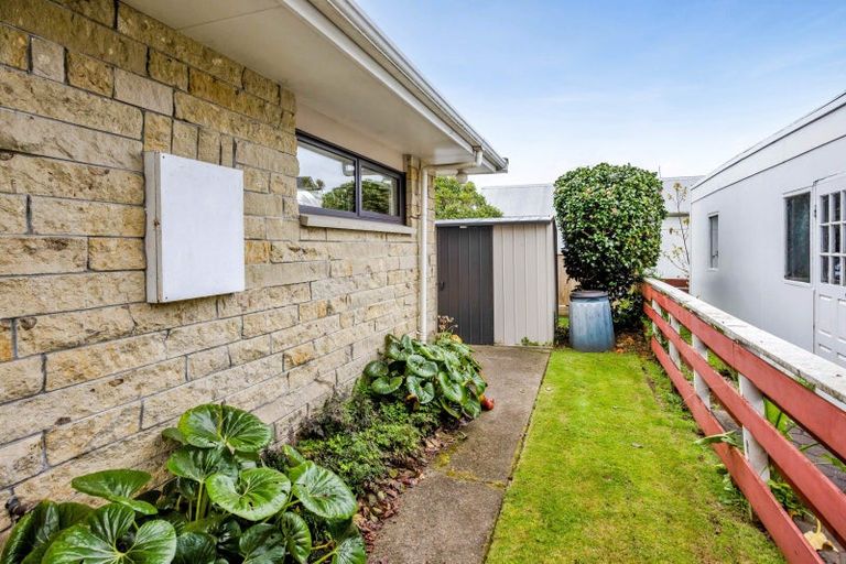 Photo of property in 65 Belt Road, New Plymouth, 4310