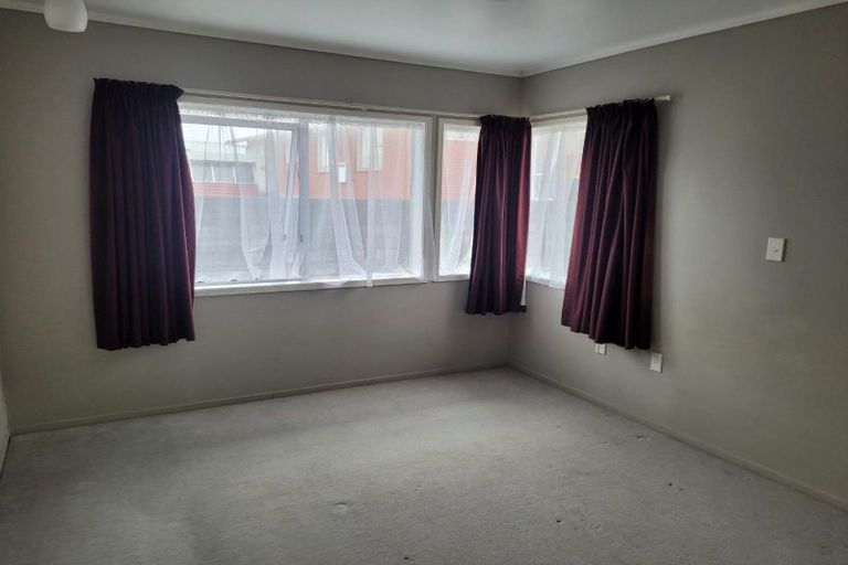 Photo of property in 110 Young Street, New Plymouth, 4310