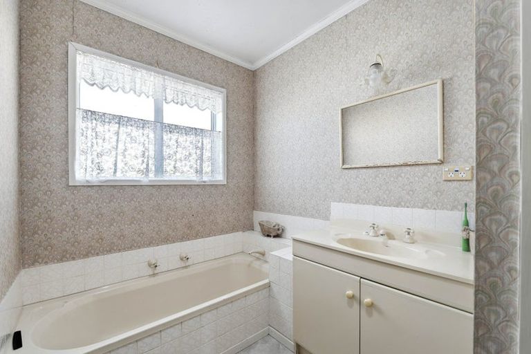 Photo of property in 2 Hobson Street, New Plymouth, 4312