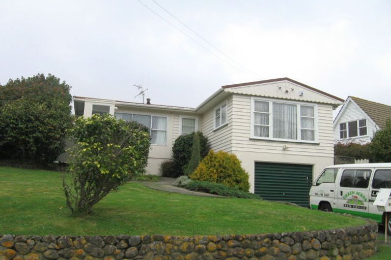 Photo of property in 23 Redwood Avenue, Tawa, Wellington, 5028
