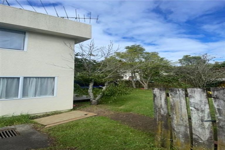 Photo of property in 28/24 Eastglen Road, Glen Eden, Auckland, 0602