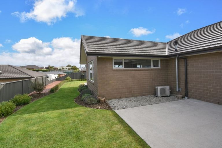 Photo of property in 12 Heathfield Drive, Mosgiel, 9024