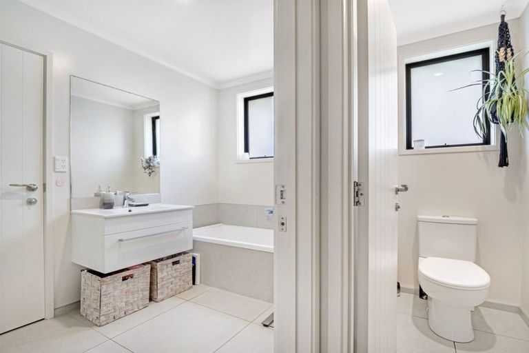 Photo of property in 10 Butterworth Crescent, Papamoa Beach, Papamoa, 3118