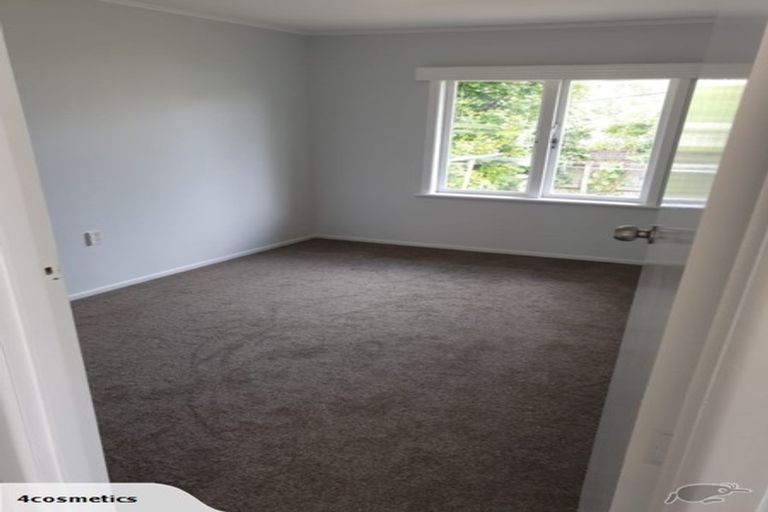 Photo of property in 1/12 Tonar Street, Northcote, Auckland, 0627