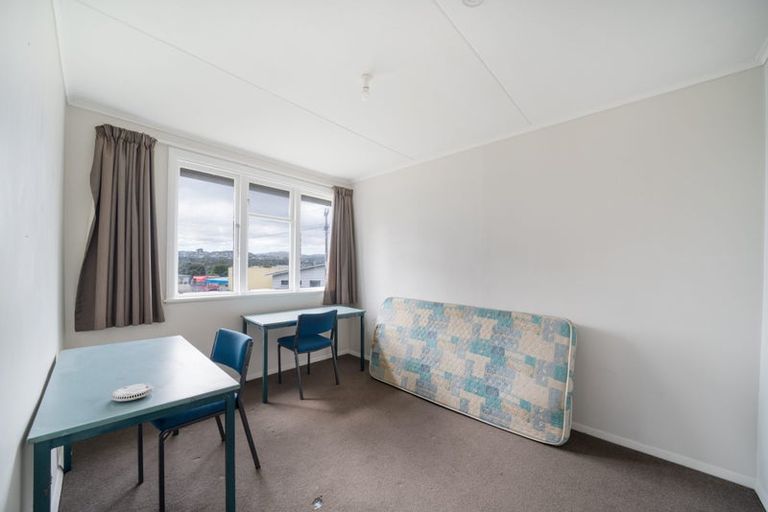 Photo of property in 2 Hukatai Street, Elsdon, Porirua, 5022