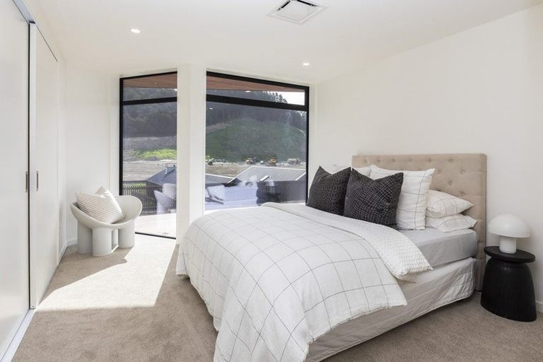 Photo of property in 8 Flowers Lane, Cracroft, Christchurch, 8022