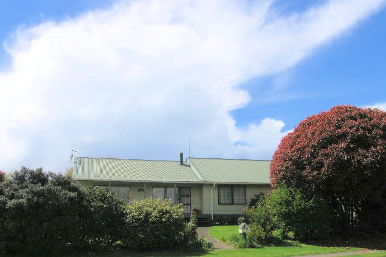 Photo of property in 2 Milton Grove, Owhata, Rotorua, 3010
