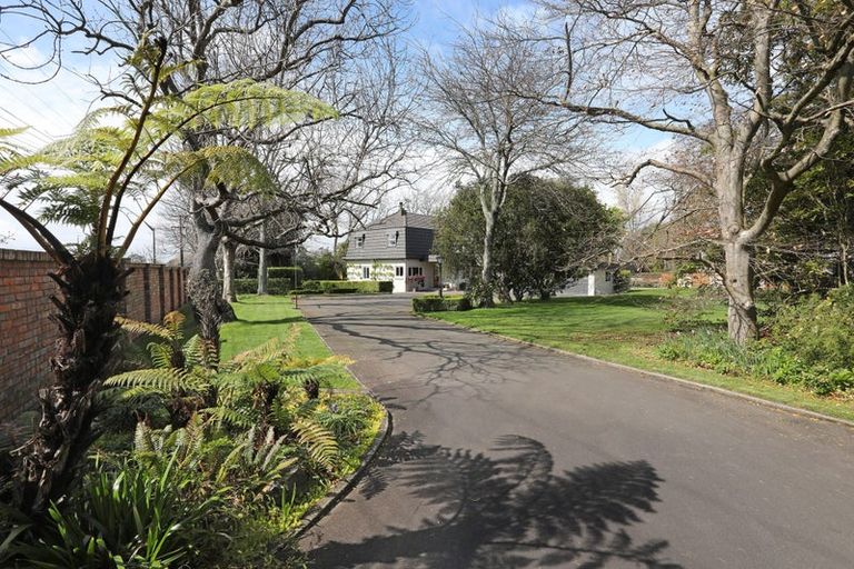 Photo of property in 2 Sandon Road, Feilding, 4702