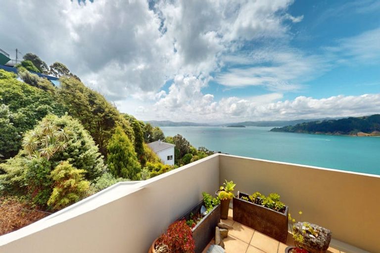 Photo of property in 2/79 Grafton Road, Roseneath, Wellington, 6011