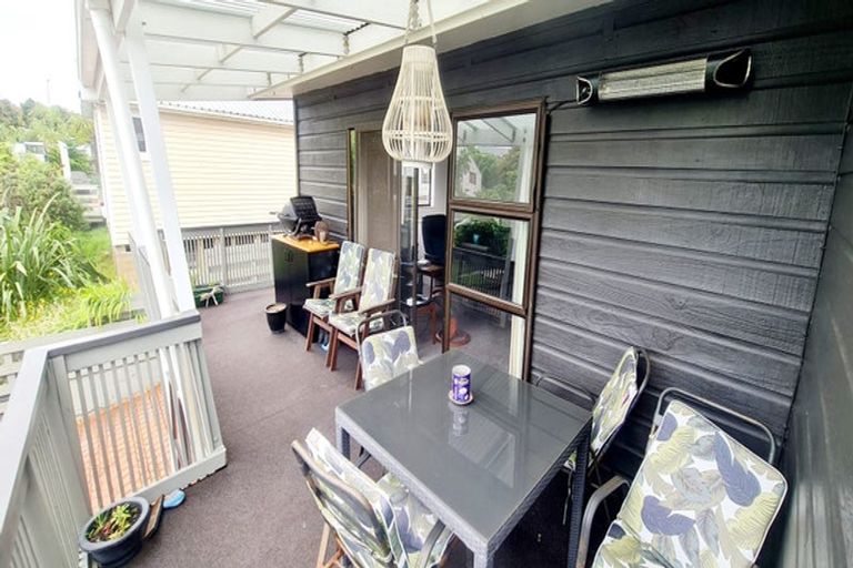 Photo of property in 30 Margaret Road, Raumati Beach, Paraparaumu, 5032