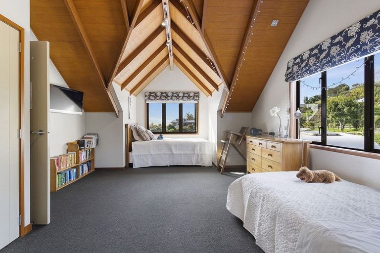 Photo of property in 17 Roger Guy Place, Welcome Bay, Tauranga, 3175