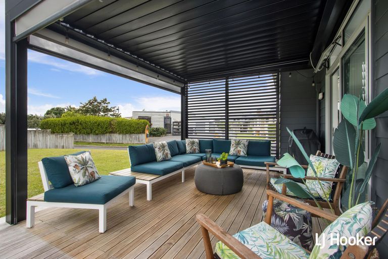 Photo of property in 16 Reel Road, Athenree, Waihi Beach, 3611