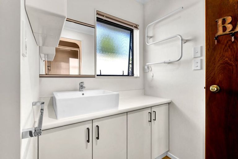 Photo of property in 65 Northgate, Strandon, New Plymouth, 4312