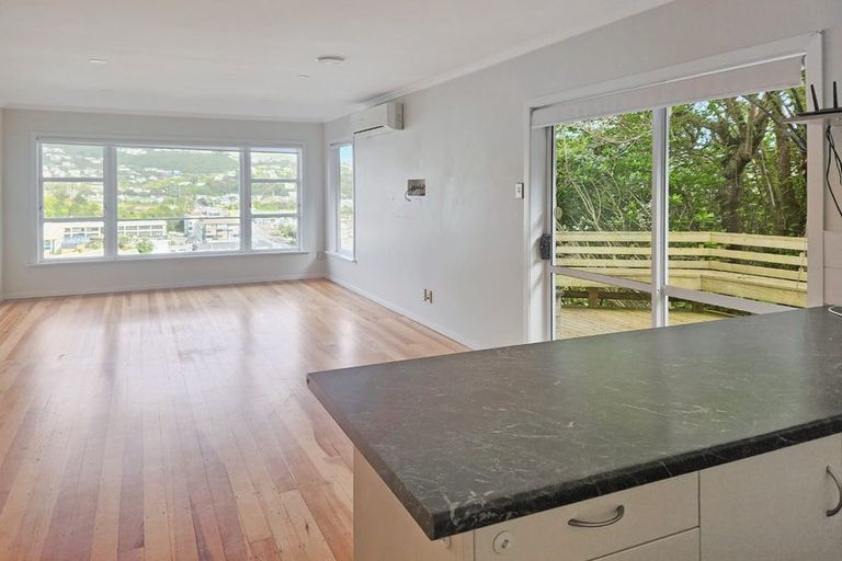 Photo of property in 34 Sheridan Terrace, Johnsonville, Wellington, 6037