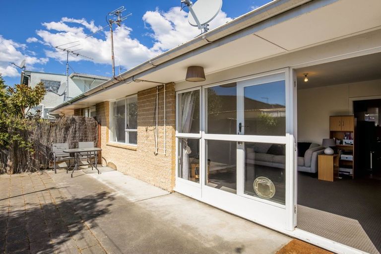 Photo of property in 2/5 Church Square, Addington, Christchurch, 8024