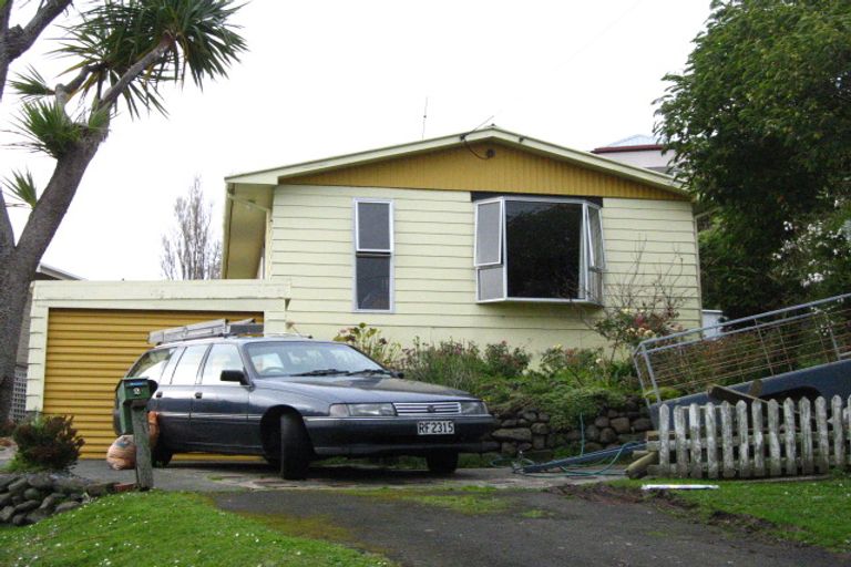 Photo of property in 2 Kellas Street, Macandrew Bay, Dunedin, 9014