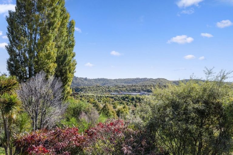 Photo of property in 21 Ogilvie Road, Kinloch, Taupo, 3377