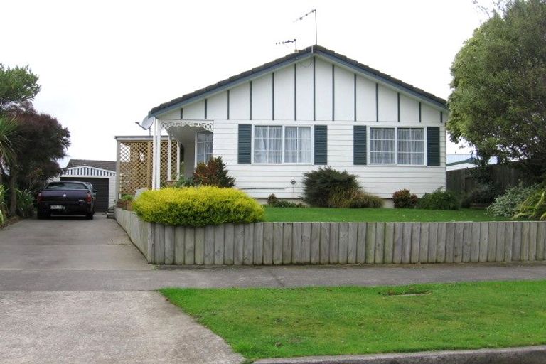 Photo of property in 88 Hillcrest Drive, Kelvin Grove, Palmerston North, 4414