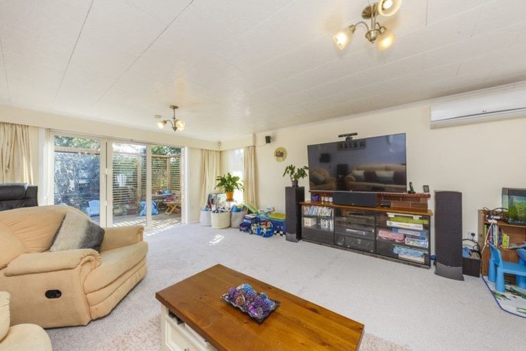 Photo of property in 24 Sutherland Crescent, Westbrook, Palmerston North, 4412