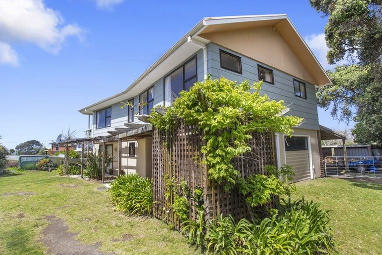 Photo of property in 13 Snell Crescent, Waihi Beach, 3611