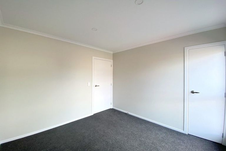 Photo of property in 2/125b Metcalfe Road, Ranui, Auckland, 0612