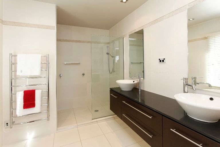 Photo of property in 124 Rugby Street, Merivale, Christchurch, 8014