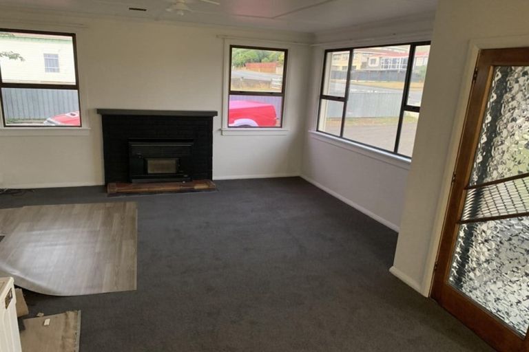 Photo of property in 293 High Street, Eltham, 4322