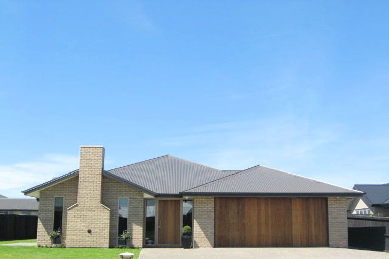 Photo of property in 30 Globe Bay Drive, Templeton, Christchurch, 8042