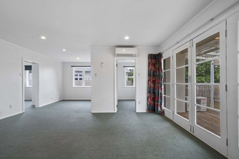 Photo of property in 6 Jenks Street, Foxton, 4814