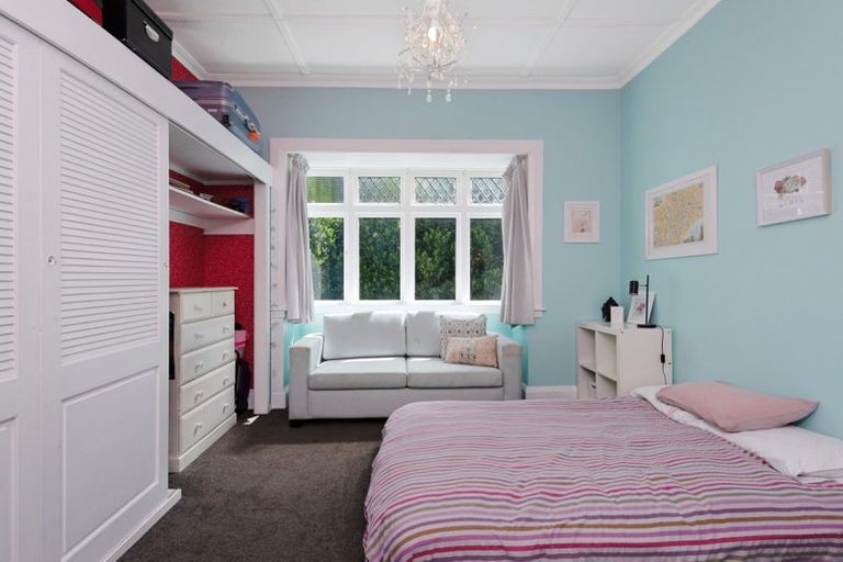 Photo of property in 225a Karori Road, Karori, Wellington, 6012