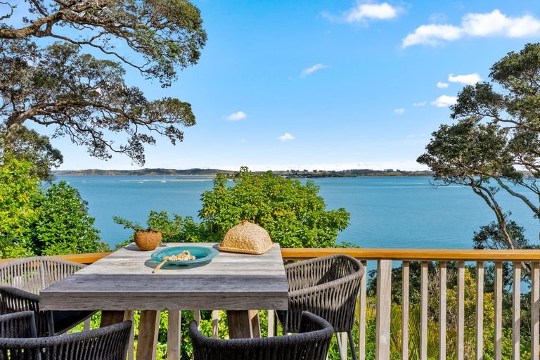 Photo of property in 417 Leigh Road, Whangateau, 0985