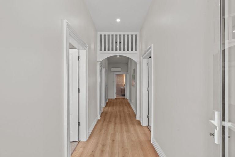 Photo of property in 10 Weston Road, St Albans, Christchurch, 8052