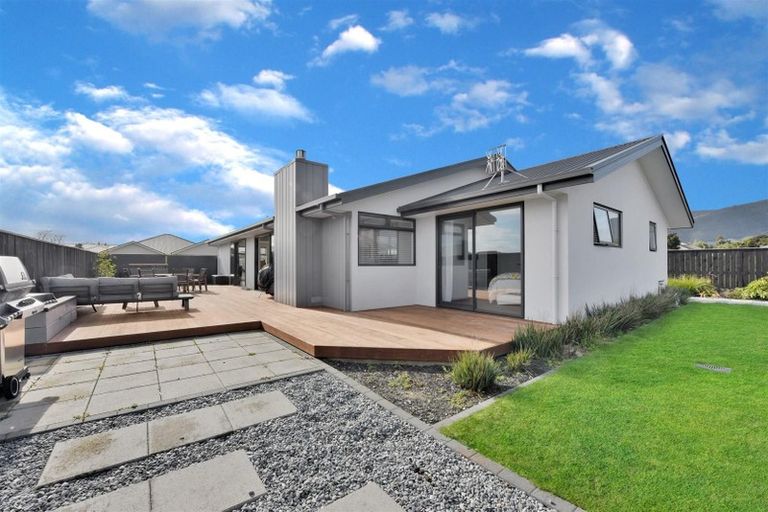 Photo of property in 8 Lassen Place, Stoke, Nelson, 7011