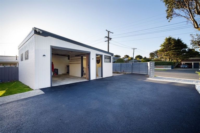 Photo of property in 324 Highcliff Road, Highcliff, Dunedin, 9013