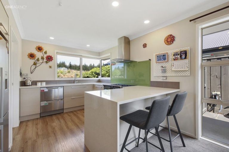 Photo of property in 14 Hakatere Road, Pegasus, 7612