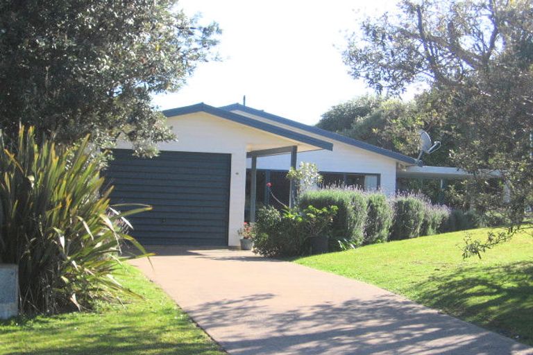 Photo of property in 3 Kanuka Place, Mangawhai Heads, Mangawhai, 0505
