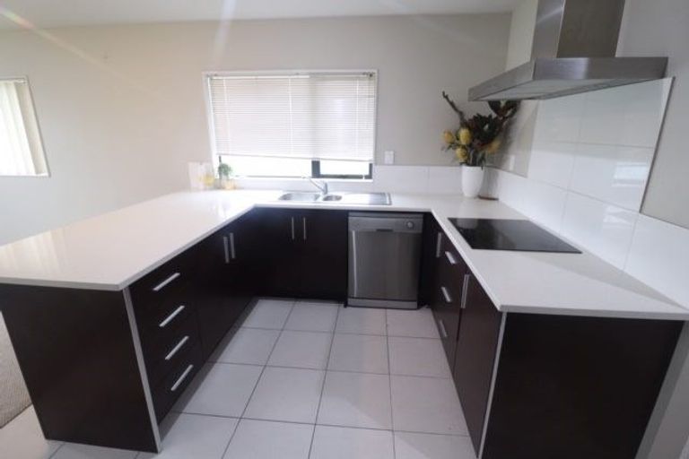 Photo of property in 12 Riverglade Parkway, Te Atatu South, Auckland, 0610