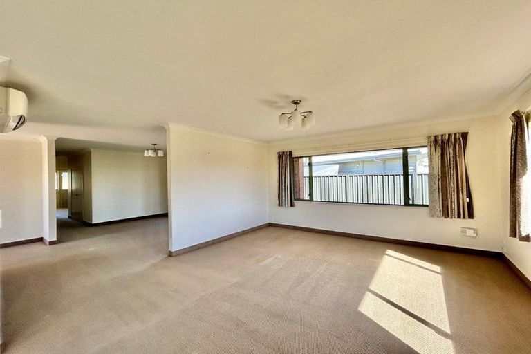 Photo of property in 10 Lewis Way, Poraiti, Napier, 4112