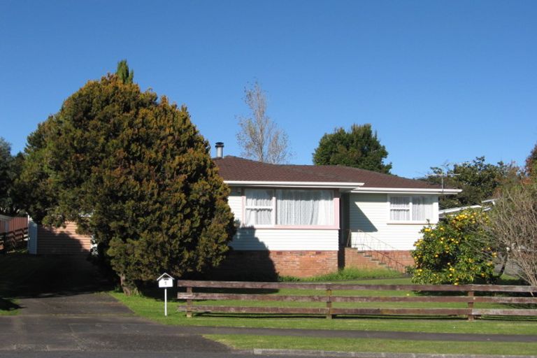 Photo of property in 5 Rainbow Place, Wattle Downs, Auckland, 2103