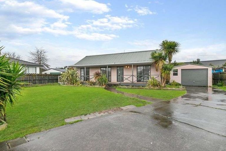 Photo of property in 50 Trimdon Street, Randwick Park, Auckland, 2105