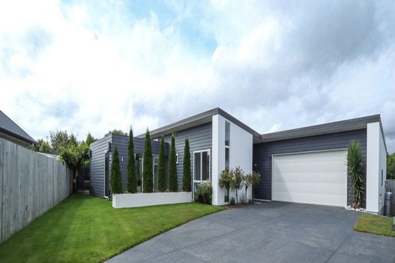 Photo of property in 12 Constance Place, Aidanfield, Christchurch, 8025