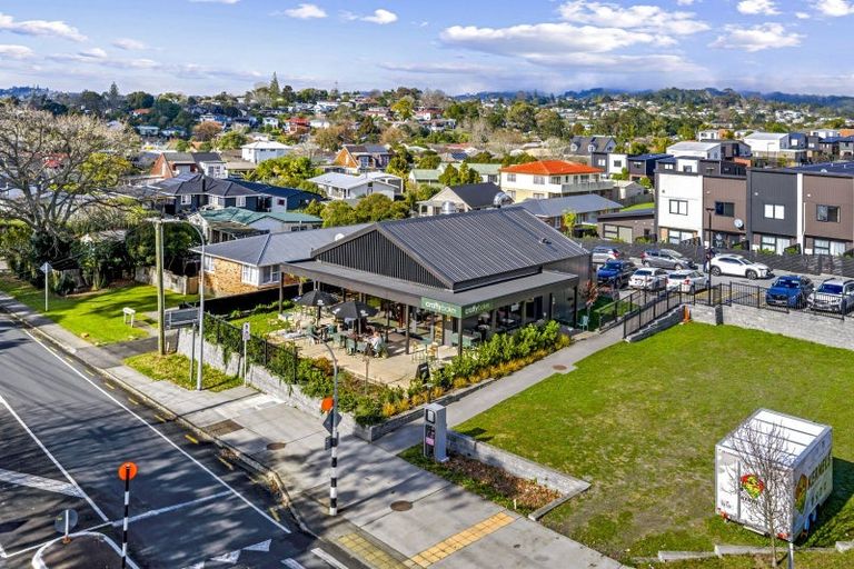 Photo of property in 460 West Coast Road, Glen Eden, Auckland, 0602