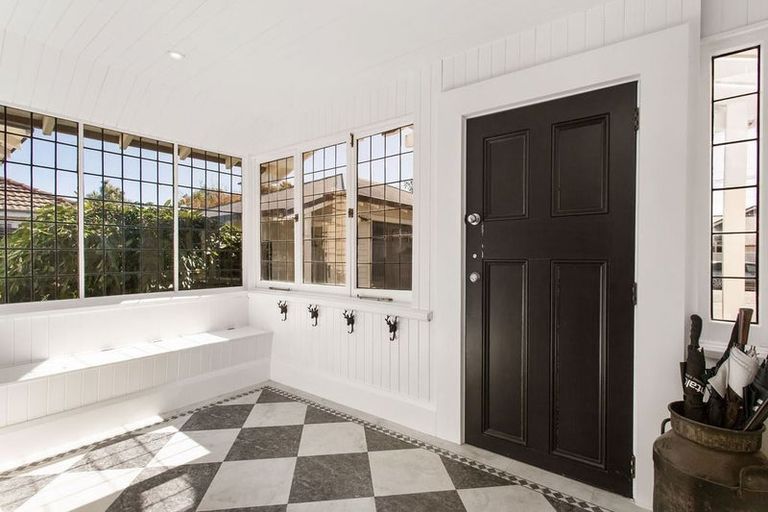 Photo of property in 112 Knowles Street, St Albans, Christchurch, 8052