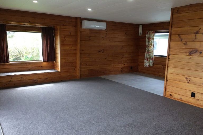 Photo of property in 22 Omapere Street, Waitangirua, Porirua, 5024