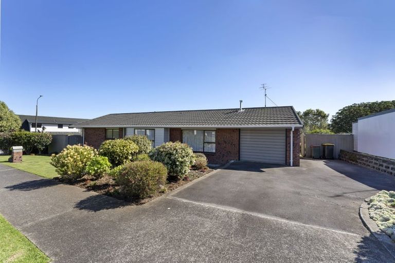 Photo of property in 20 Fairfax Terrace, Frankleigh Park, New Plymouth, 4310
