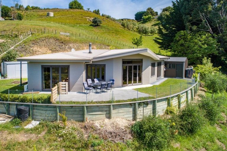 Photo of property in 15 Whakapirau Road, Maraekakaho, Hastings, 4174