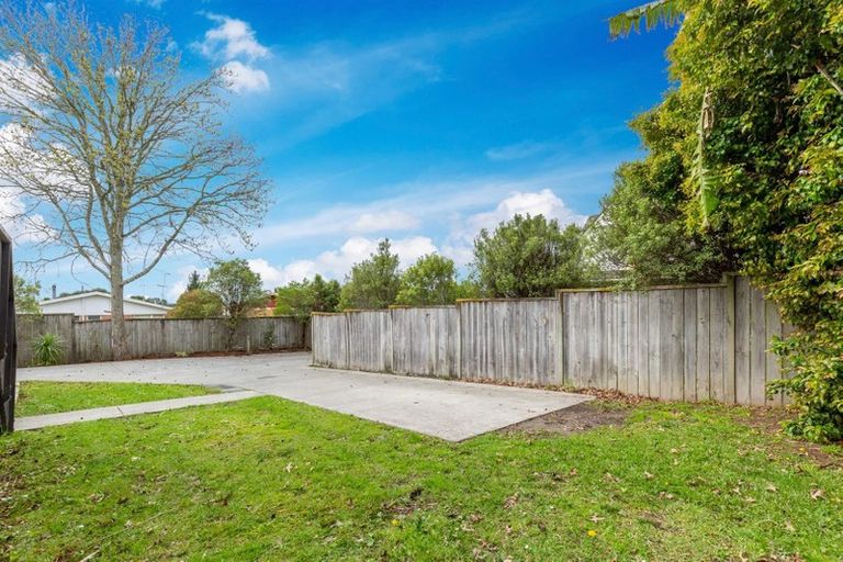 Photo of property in 9 Tracey Terrace, Te Atatu South, Auckland, 0602