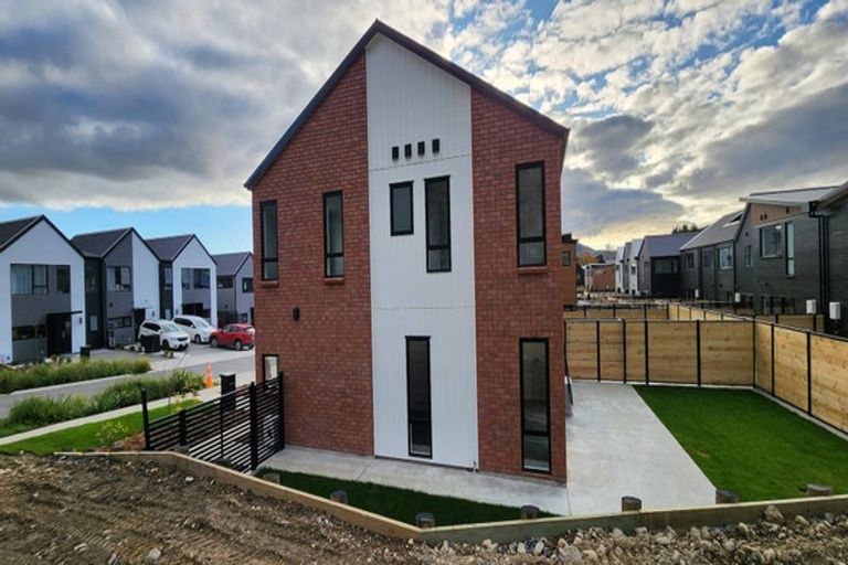 Photo of property in 2 Doug Jensen Street, Wallaceville, Upper Hutt, 5018