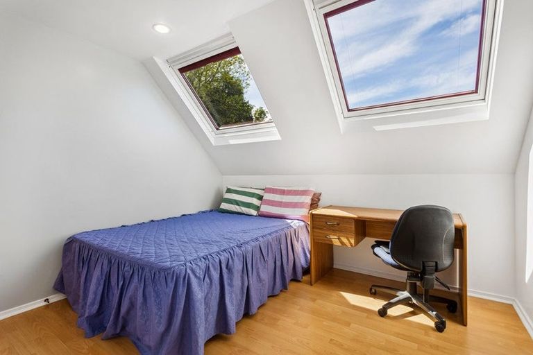 Photo of property in 2/4 Bevington Street, Avonhead, Christchurch, 8042